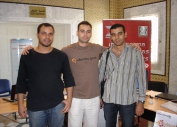 SFD 2008, RachedTN is wearing the ubuntu-tshirt