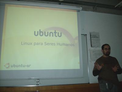 FLISoL_2009_UNQ_charla_ubuntu-ar_berazategui.jpg