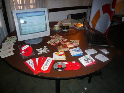 FLISoL_2009_UNQ_stand_berazategui.JPG