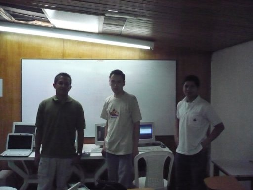 http://picasaweb.google.com/oswaldo.velez23/HackLab4#