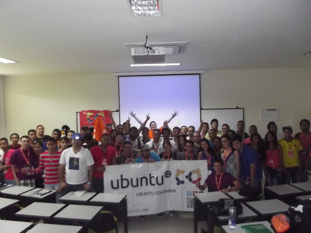 https://wiki.ubuntu.com/ColombianTeam/ReApprovalApplication2014?action=AttachFile&do=get&target=ubucon7.png